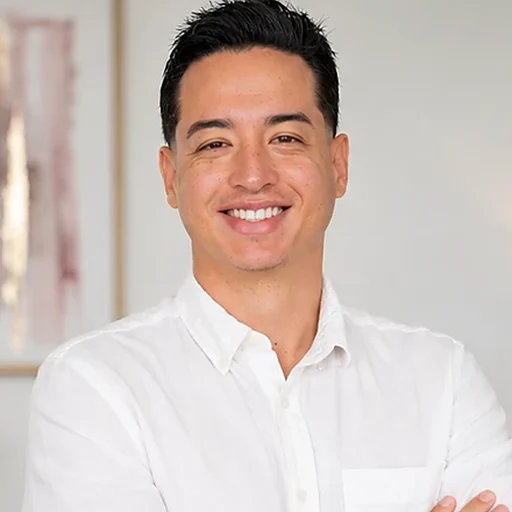 Javier, cofundador de WJ Insurance Group